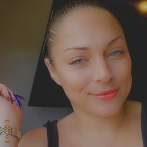 Meet your Posher, Mel